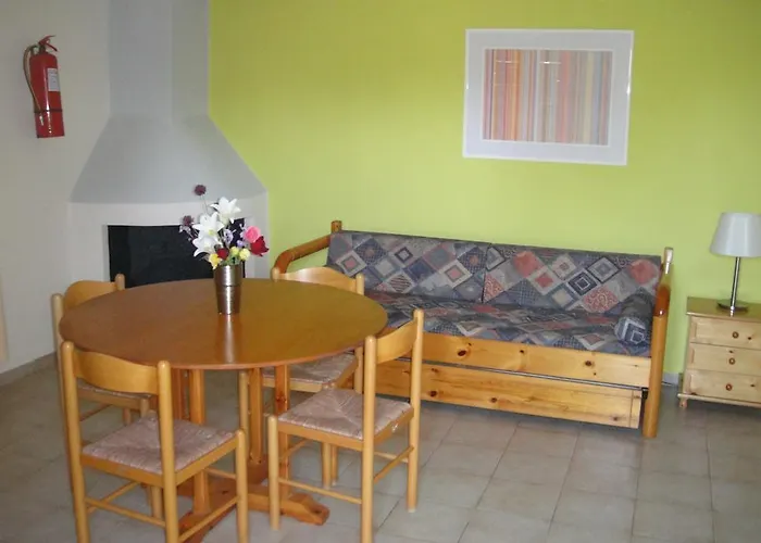 Navarone Beach Apartments